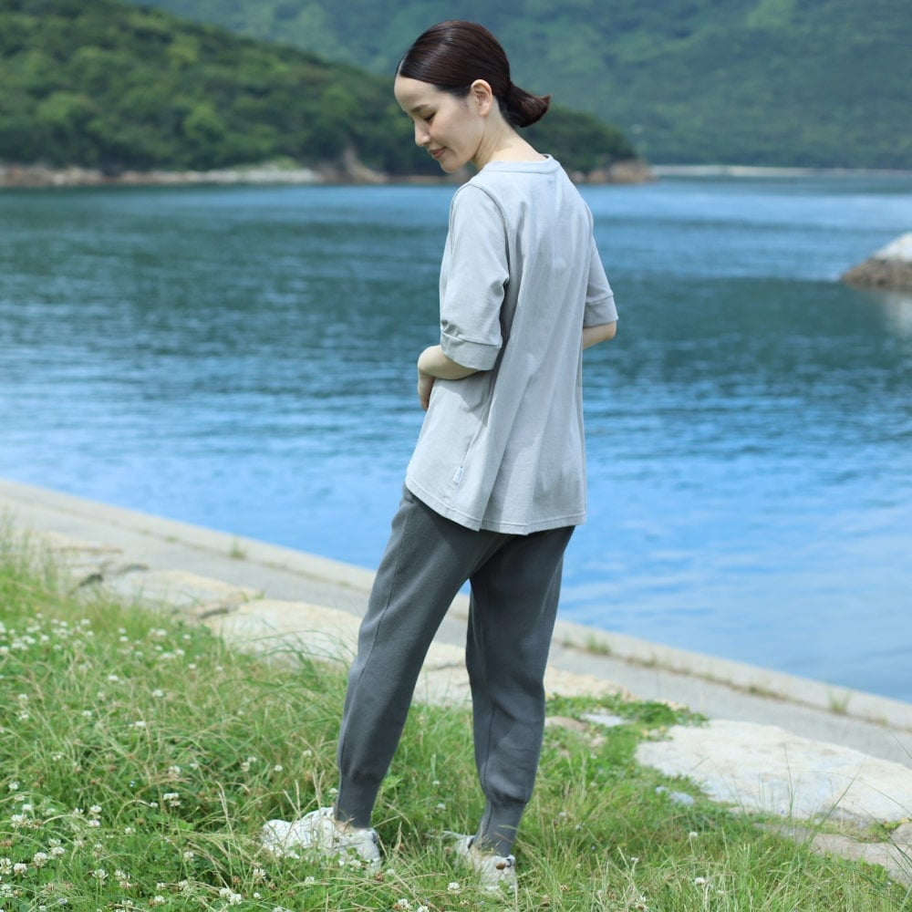 体型を拾わない・お腹まわりに張りつかないコットンフレアーTシャツ(レディース)/5分袖丈