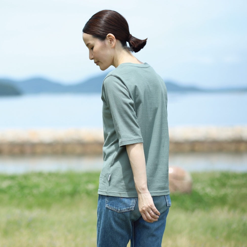 汗ジミ防止・二の腕カバー40代の女性のためのコットンTシャツ（レディース）／5分袖丈
